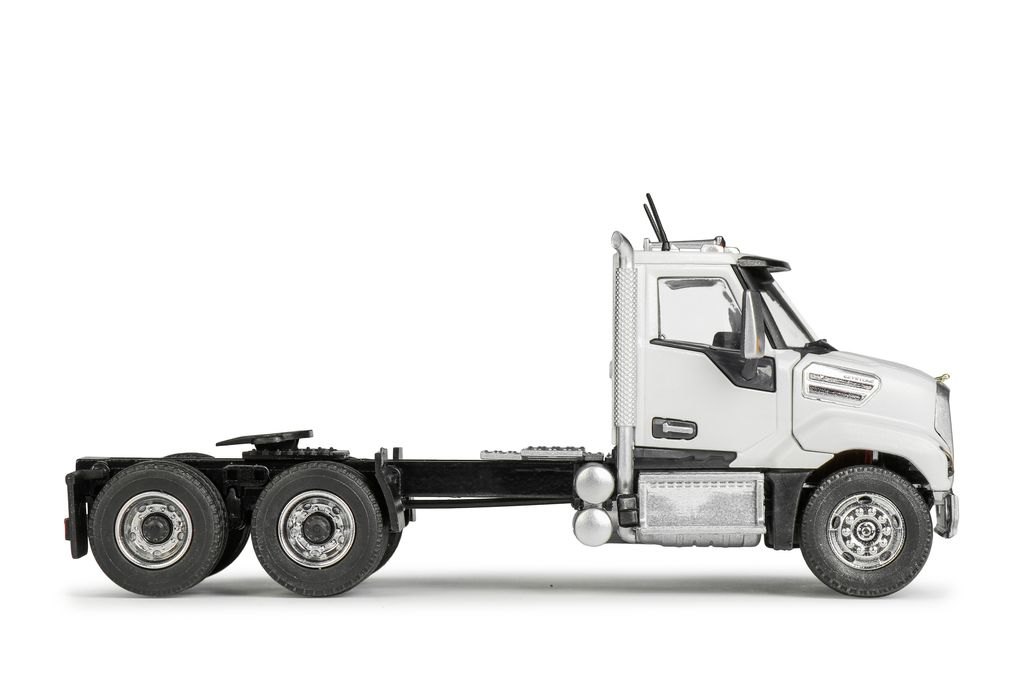 86005-0-MACK-Keystone-Zugmaschine-Rechts