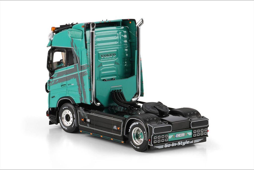 springmann-volvo-fh5-globetrotter-4x2-g (2)