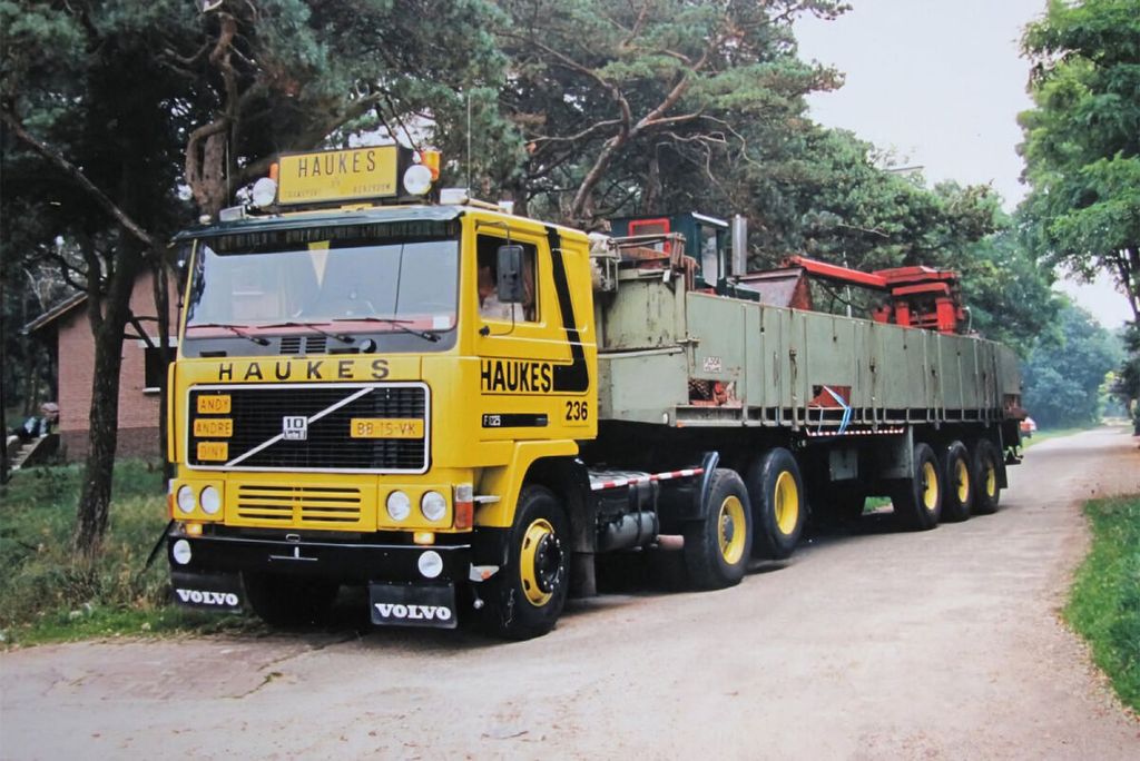 haukes-volvo-f10-6x2-tag-axle-classic-b