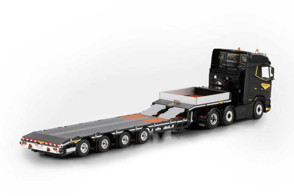 premium-line-daf-xg-my25-6x2-twin-steer (1)