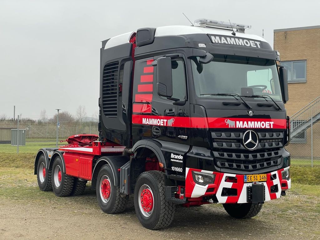 mammoet-mb-arocs-mp5-slt-stream-space-8x6-plus-ballastbox-1