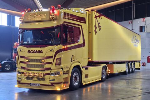 a-debrux-scania-r-highline-cr20h-4x2-r