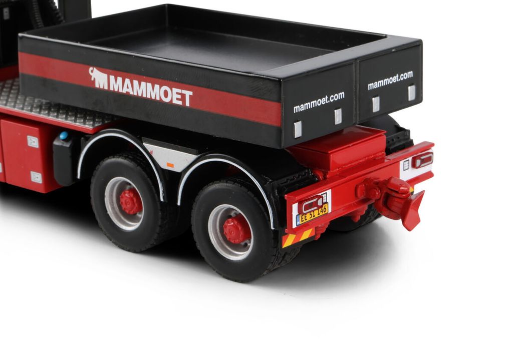 mammoet-merchandise-mercedes-benz-arocs (6)