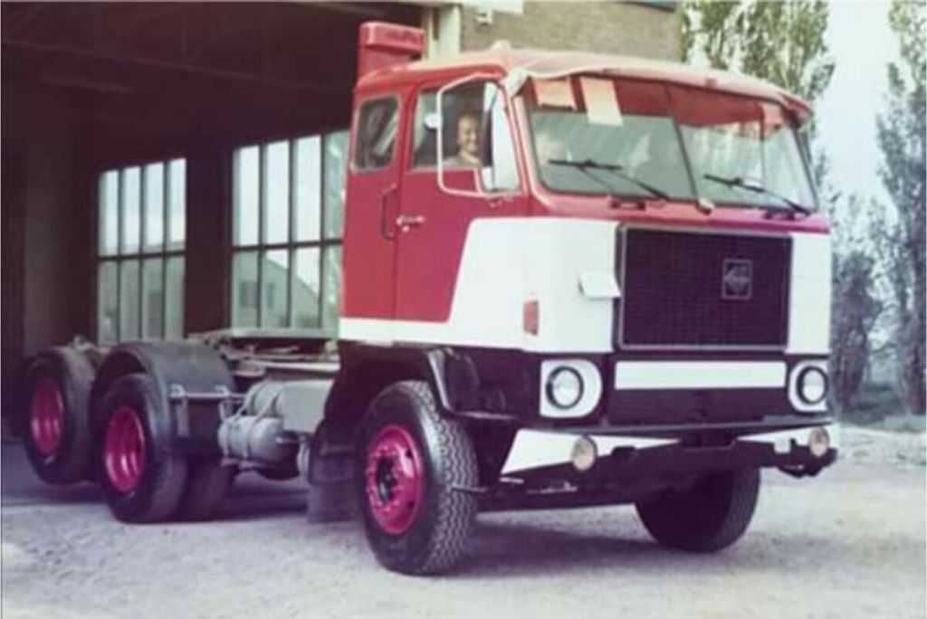 itw-volvo-f88-6x2-tag-axle