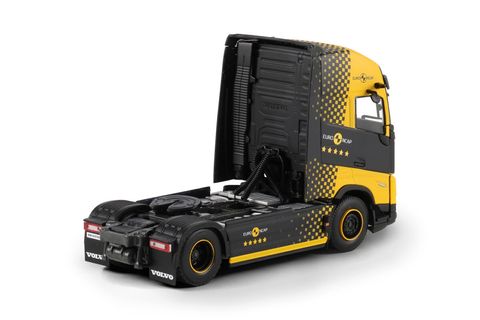 premium-line-volvo-fh-aero-globetrotter-1 (1)