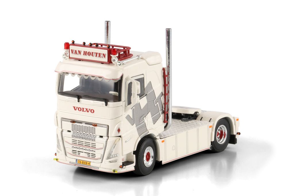 van-houten-volvo-fh5-sleeper-cab-4x2 (4)