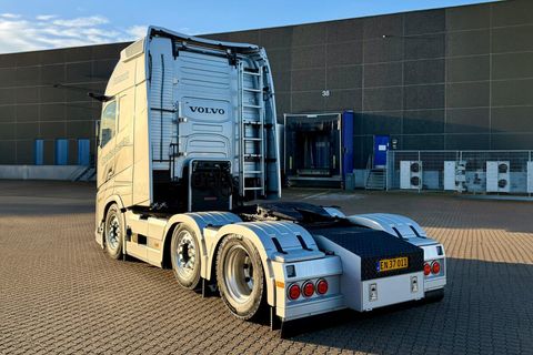 christian-lerche-volvo-fh-aero-globetro (1)