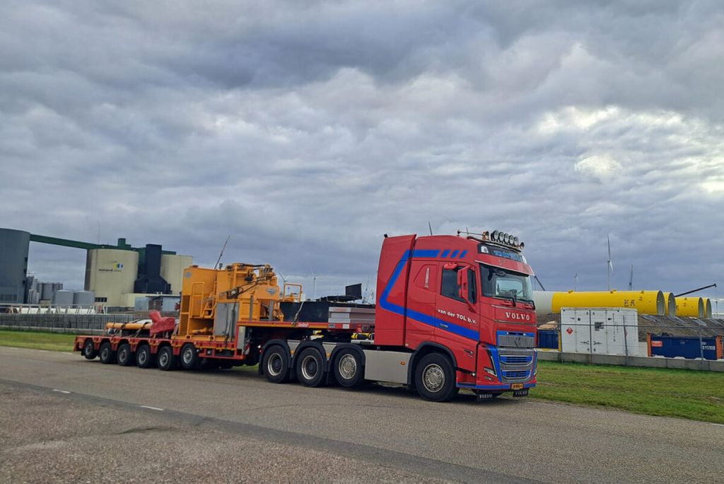 van-der-tol-volvo-fh5-globetrotter-8x4 (1)