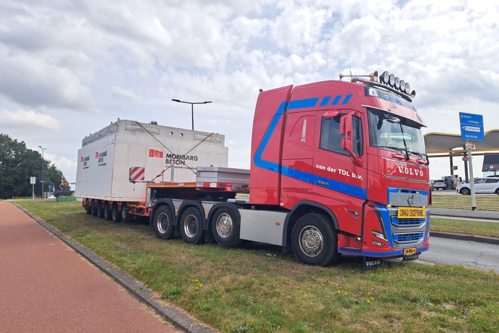 van-der-tol-volvo-fh5-globetrotter-8x4 (3)