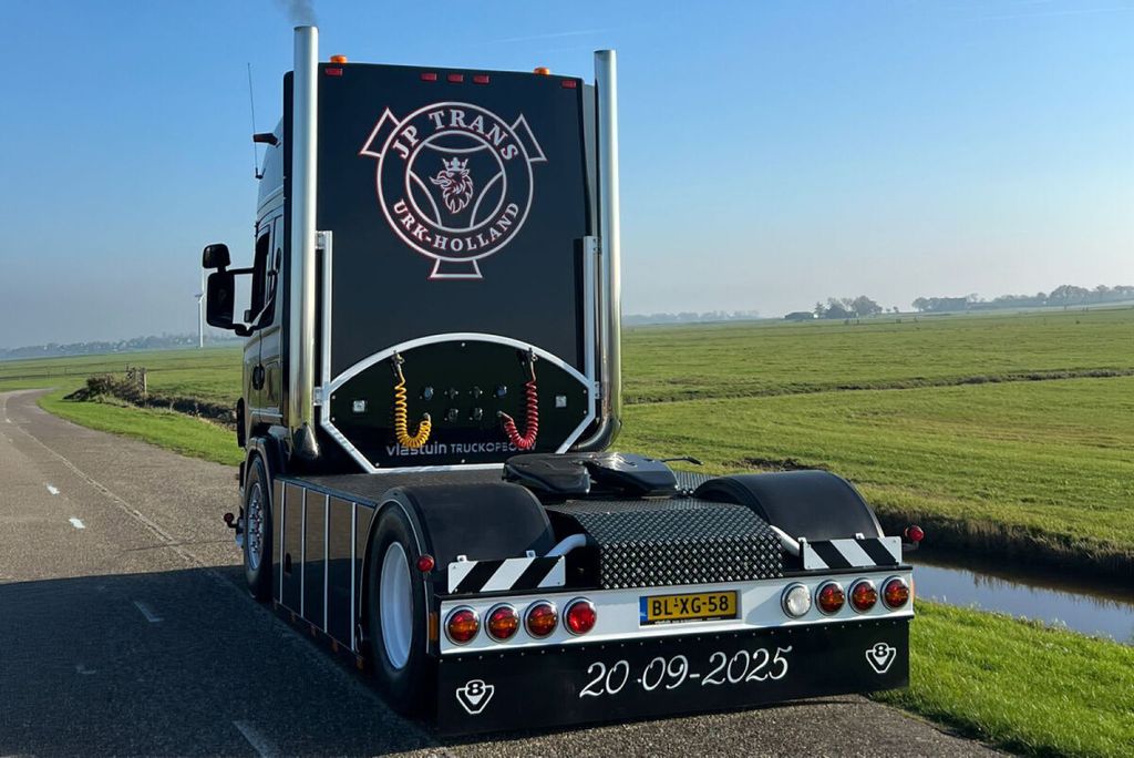 jp-trans-urk-scania-4-series-topline-4x (1)