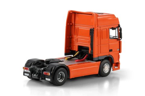 premium-line-daf-95xf-super-space-cab (1)