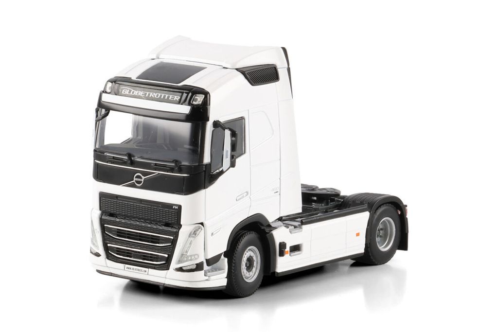 white-line-volvo-fh5-my2024-globetrotte (2)