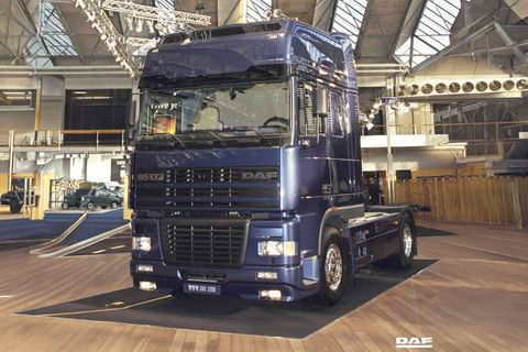 premium-line-daf-95xf-super-space-cab-4