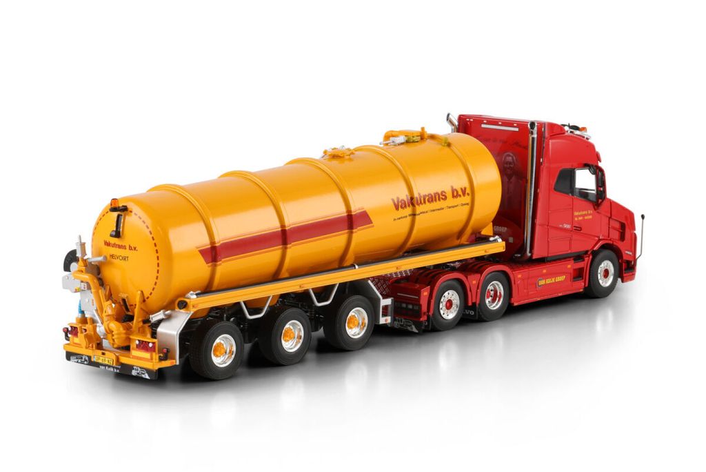 vakutrans-vlastuin-vt5-6x2-tag-axle-vac (1)