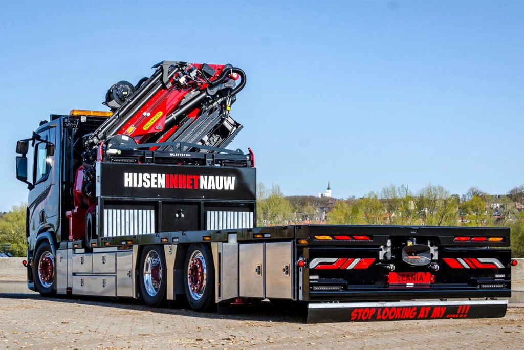 hijsen-in-het-nauw-scania-r-flat-roof-s (1)