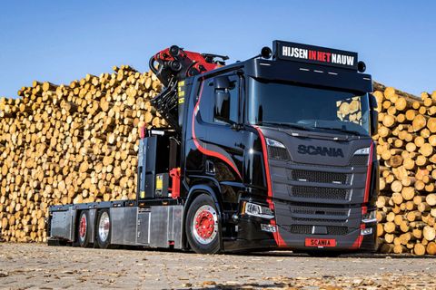 hijsen-in-het-nauw-scania-r-flat-roof-s