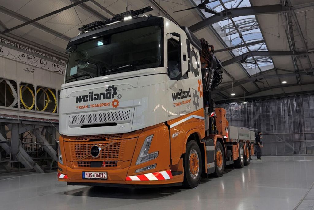 weiland-volvo-fh-aero-sleeper-cab-riged