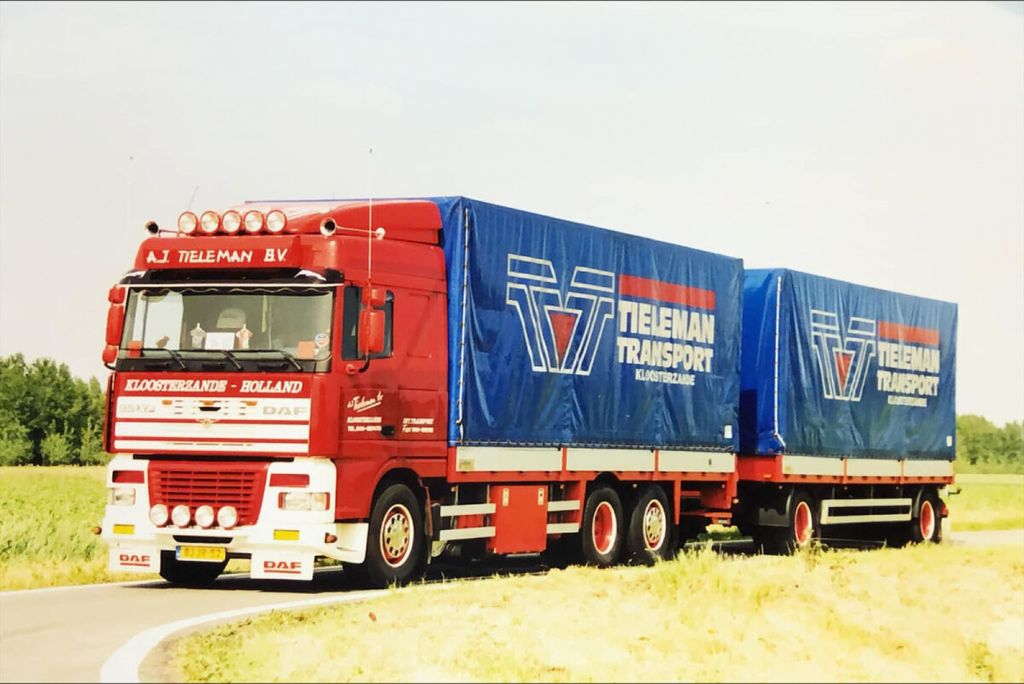 tieleman-daf-95xf-space-cab-6x2-tag-axl