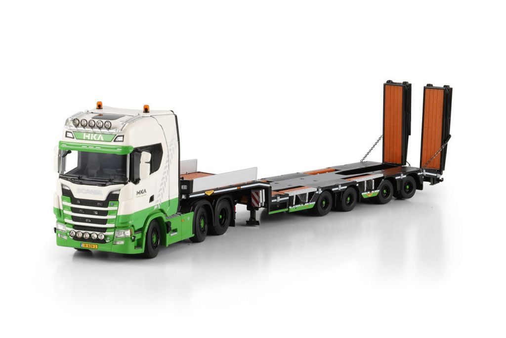 hka-scania-s-highline-cs20h-6x2-twin-st (4)