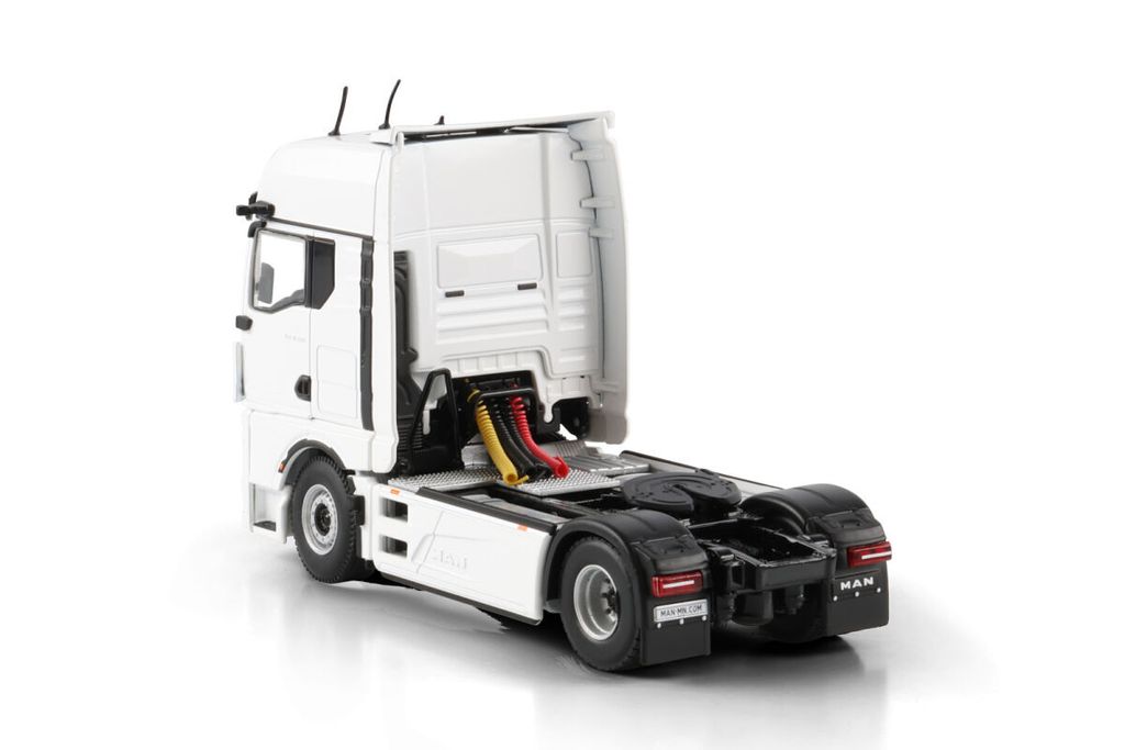 white-line-man-tgx-gx-4x2 (2)