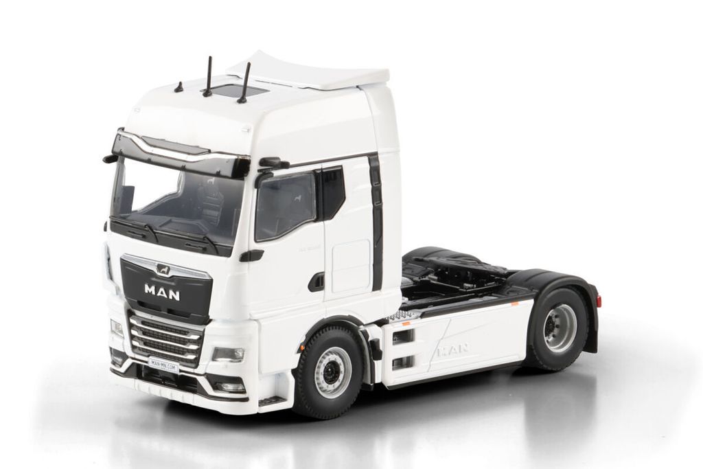 white-line-man-tgx-gx-4x2