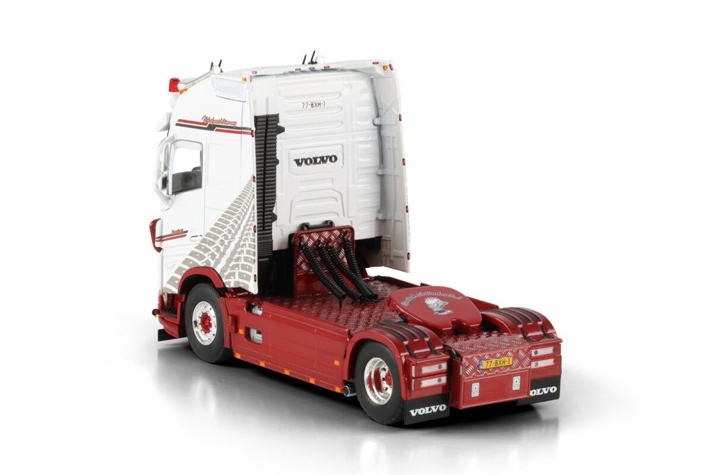 boy-magielse-transport-volvo-fh5-globet (2)