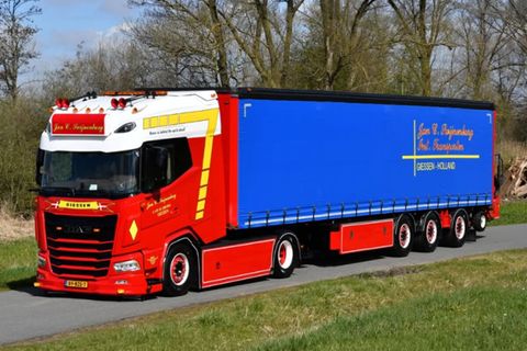 jan-c-swijnenburg-daf-xg-4x2-curtains