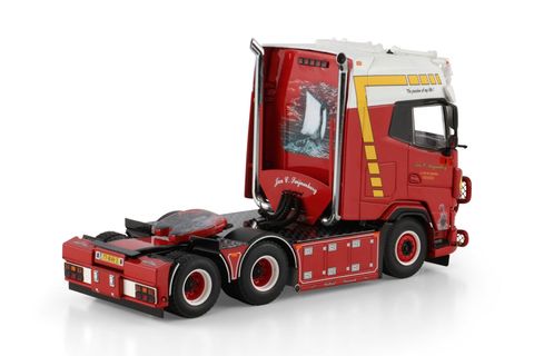 jan-c-swijnenburg-daf-xg-6x2-tag-axle (1)