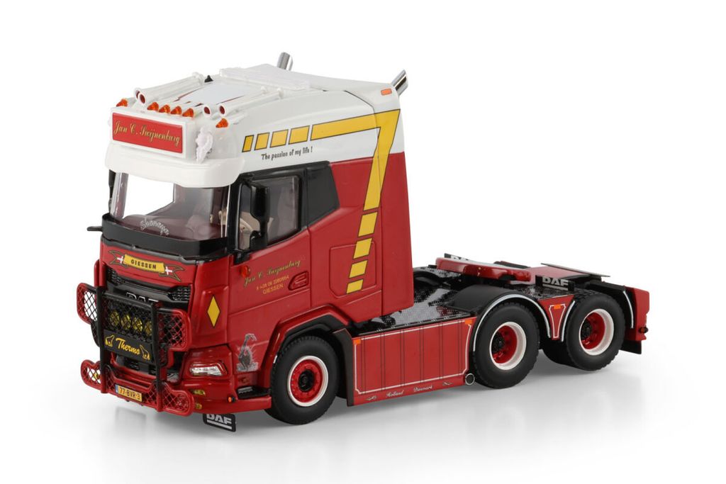 jan-c-swijnenburg-daf-xg-6x2-tag-axle