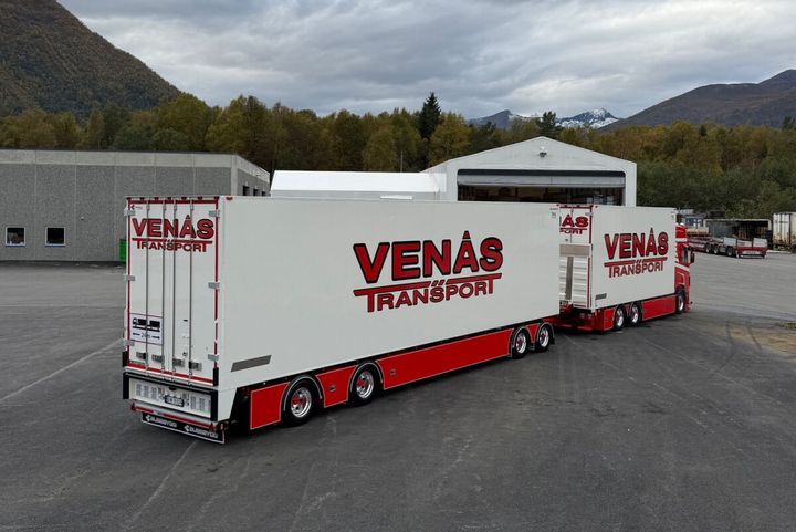 venås-scania-r-highline-cr20h-riged-ree (2)