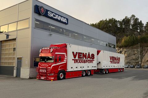 venås-scania-r-highline-cr20h-riged-ree (1)