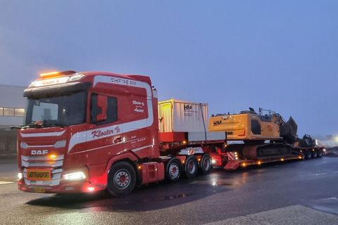 kloster-a-s-daf-xg-8x4-euro-low-loader