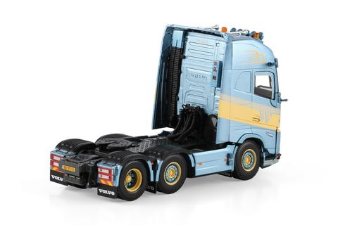 s-n-de-witte-volvo-fh-aero-globetrotte (1)