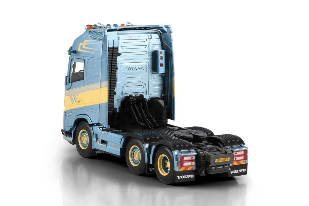 s-n-de-witte-volvo-fh-aero-globetrotte (2)