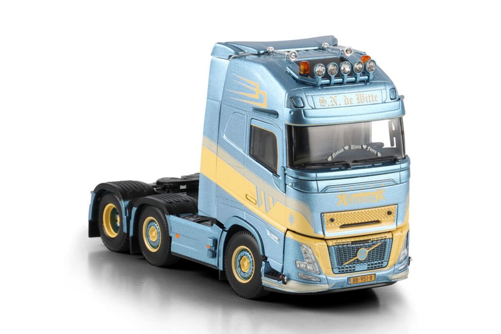 s-n-de-witte-volvo-fh-aero-globetrotte (3)