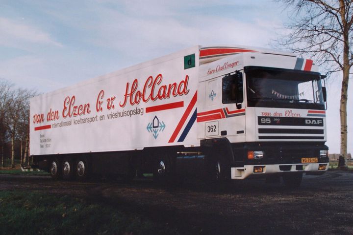 van-den-elzen-daf-95-space-cab-4x2-reef