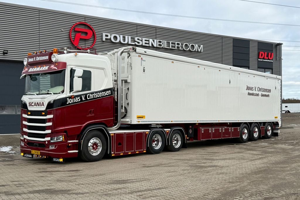jonas-v-christensen-scania-s-normal-cs
