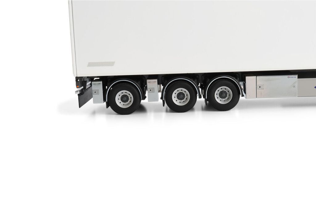 white-line-reefer-trailer-3-axle-2 (10)