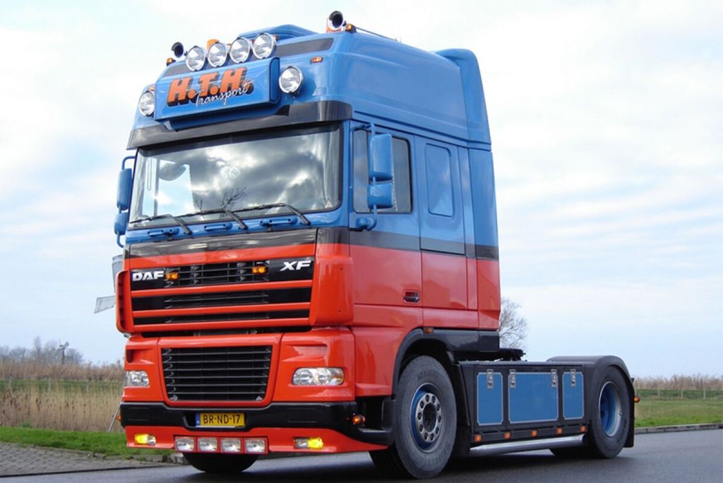 h-t-h-transport-daf-xf95-super-space-c