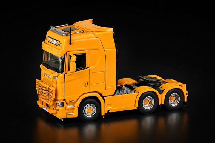 tabergs-scania-s-highroof-6x4