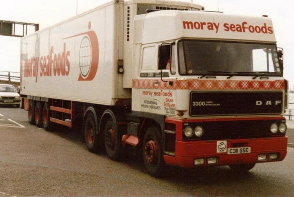 moray-seafoods-daf-3300-space-cab-6x2-t