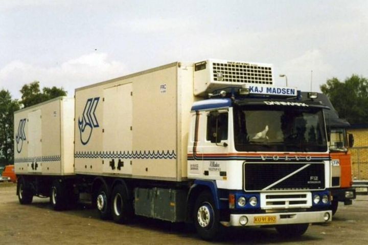 kaj-madsen-volvo-f12-riged-reefer-truck