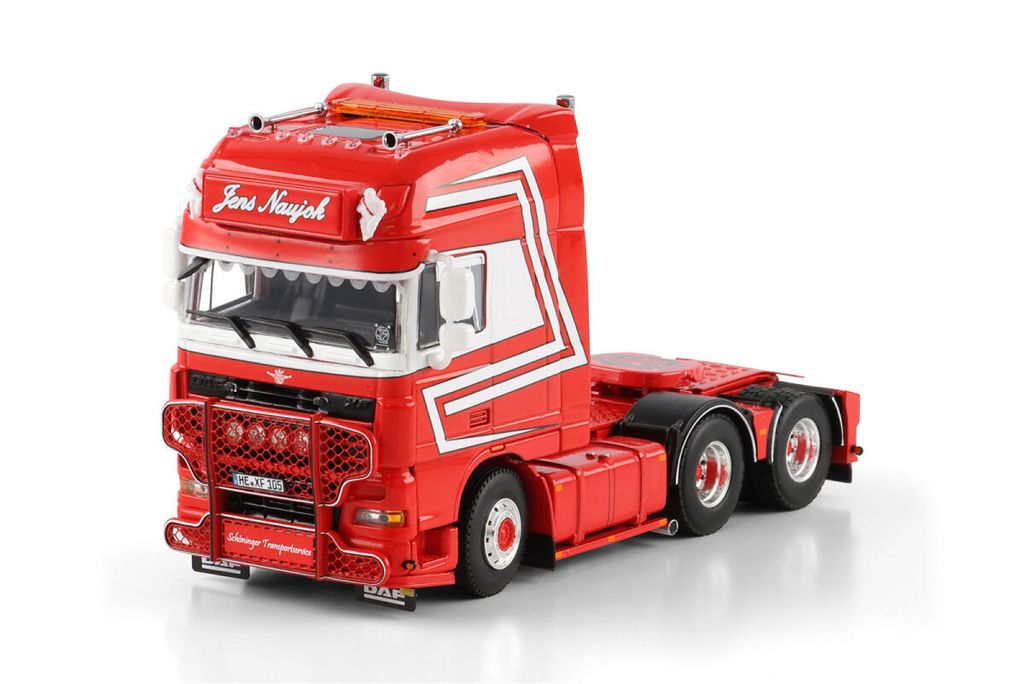jens-naujok-daf-xf-105-super-space-cab (4)