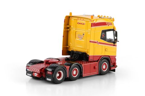 bkp-cargo-daf-xg-6x2-twin-steer (1)