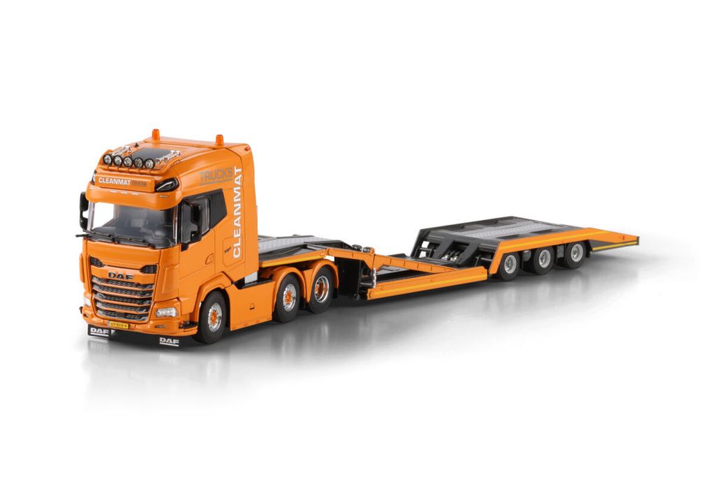 clean-mat-trucks-daf-xg-6x2-twin-steer (4)