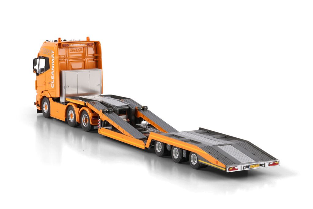 clean-mat-trucks-daf-xg-6x2-twin-steer (2)