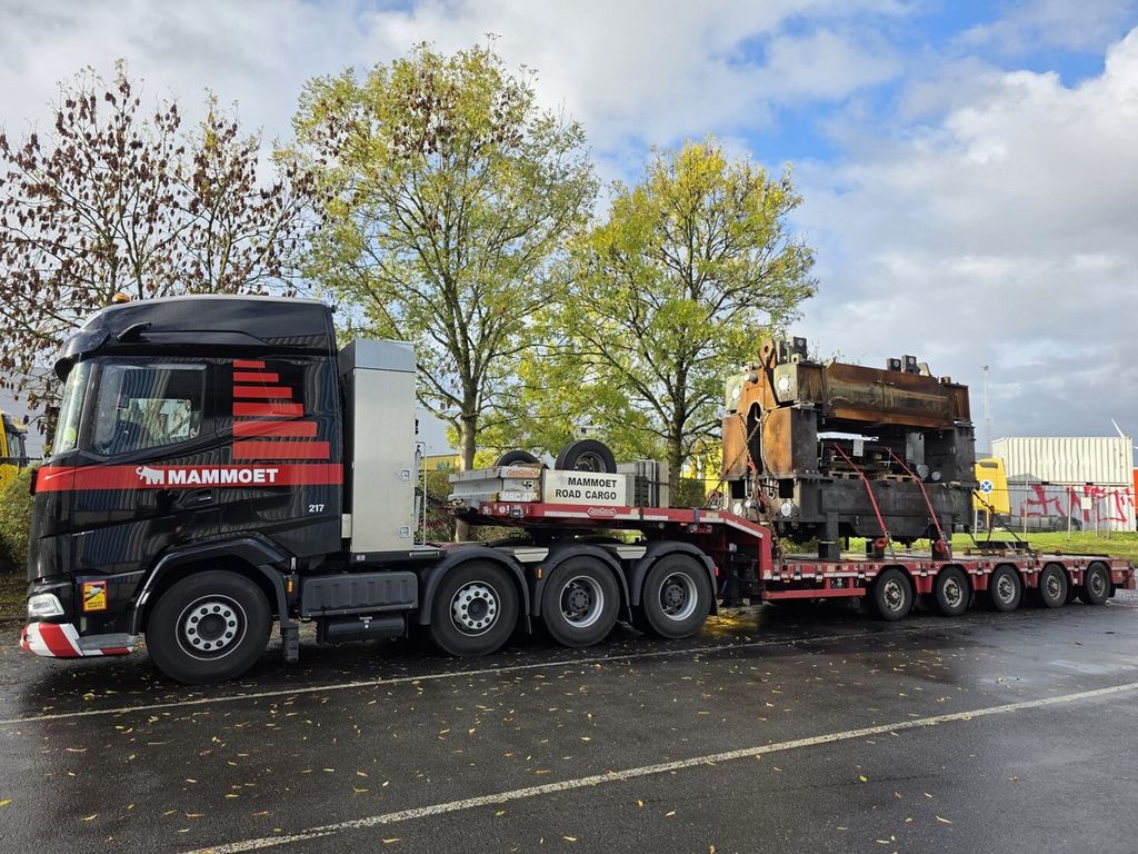 mammoet-daf-xg-8x4-with-5-axle-nooteboom-manoovr (1)