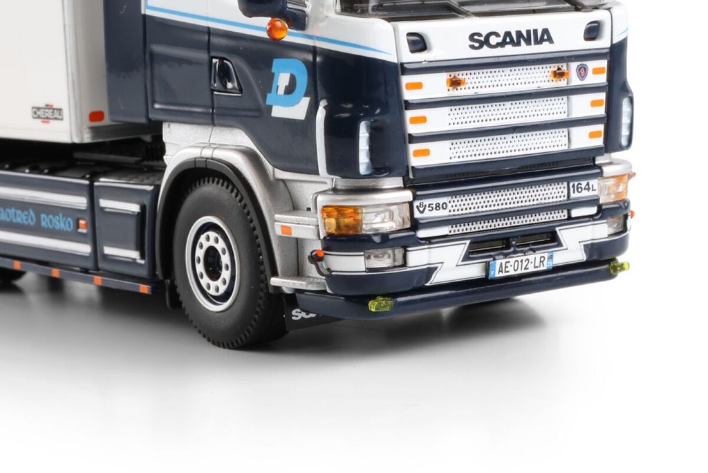 danielou-scania-4-series-topline-4x2-re (6)