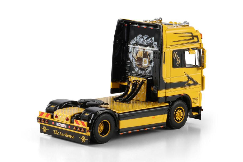 g-seyen-daf-xf95-super-space-cab-4x2 (1)