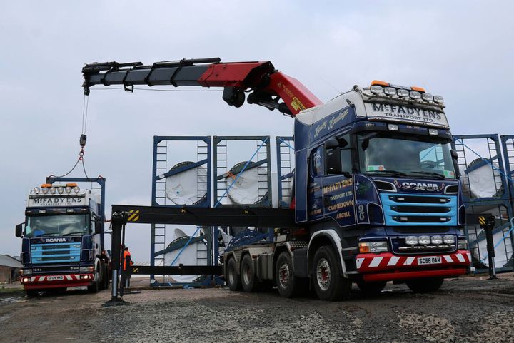 mcfadyens-scania-r6-topline-8x4-semi-lo